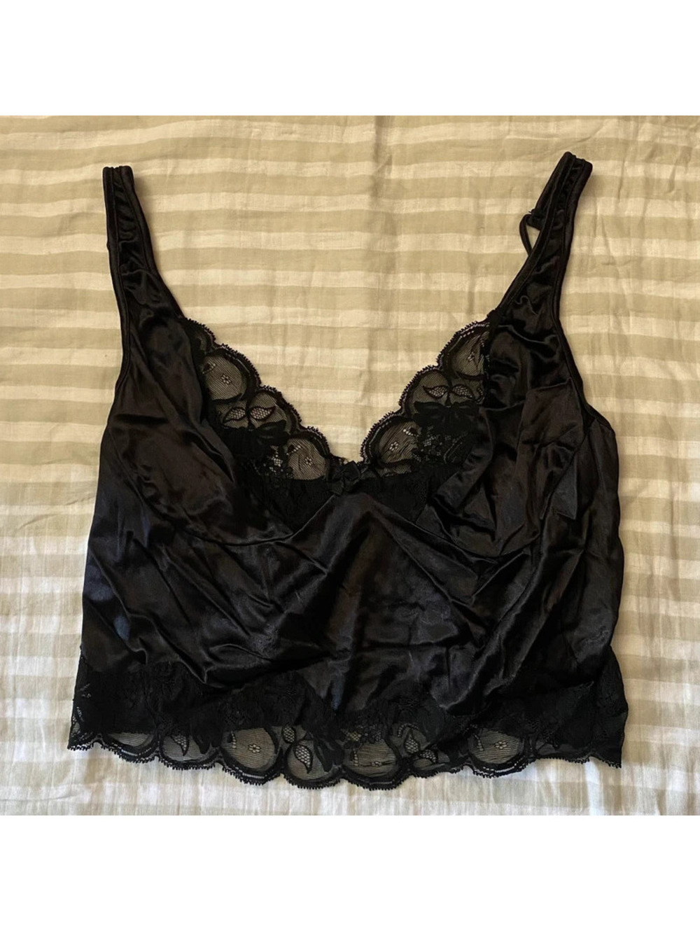 Y2k black lace cami size L